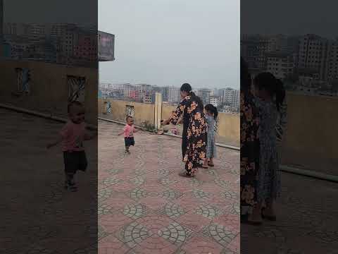 আজান কোন বোনের কাছে আগে যাবে 😃#banglavlog #minivlog #cutebaby#shortvideo