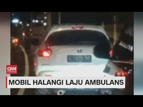 Mobil Halangi Laju Ambulans