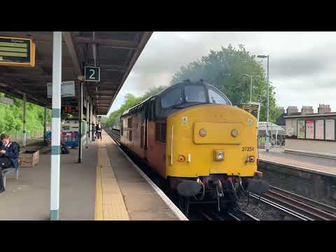 Class 37 thrashes past Preston park with tones! 11/05/23