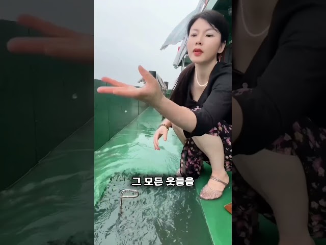 이 가족은 바다 위에 있는 배에서 살고 있어요🤩