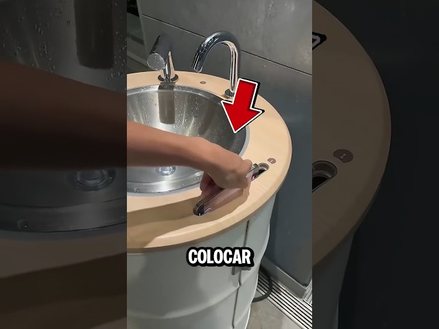 JAMAIS COLOQUE SEU CELULAR AQUI