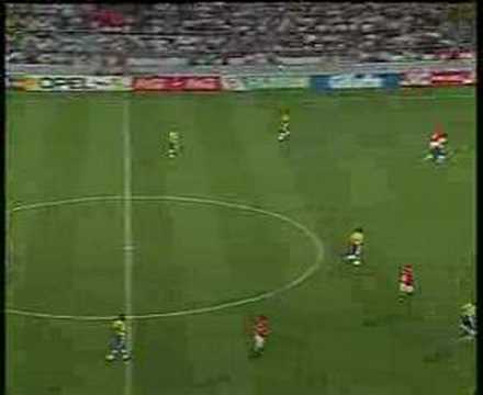 Flo scorer mot Brasil