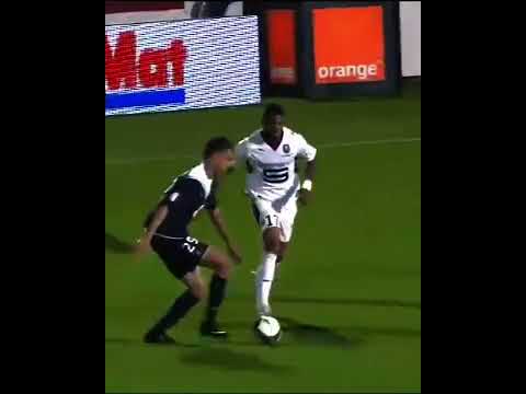 We also wake up everyday thinking about Marouane Chamakh… 🥹🇲🇦 #football #ligue1 #sport #sports #foot