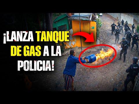 ¡POLICÍAS son EMBOSCADOS y ATACADOS con un TANQUE de gas ENCENDIDO!
