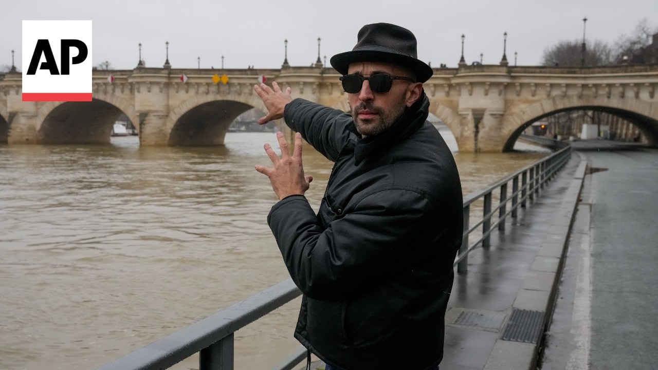 JR to transform Paris’ oldest bridge into a massive artwork