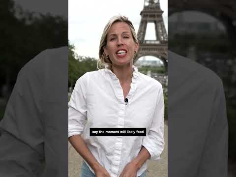 Video of President Macron’s wife ‘pushing’ him goes viral