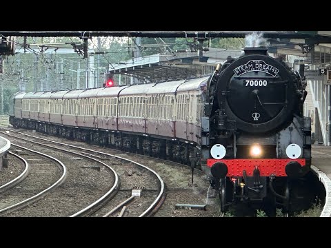 70000 Britannia chuffs out of Ipswich working 1Z71 with 47805 on the rear 28/5/24