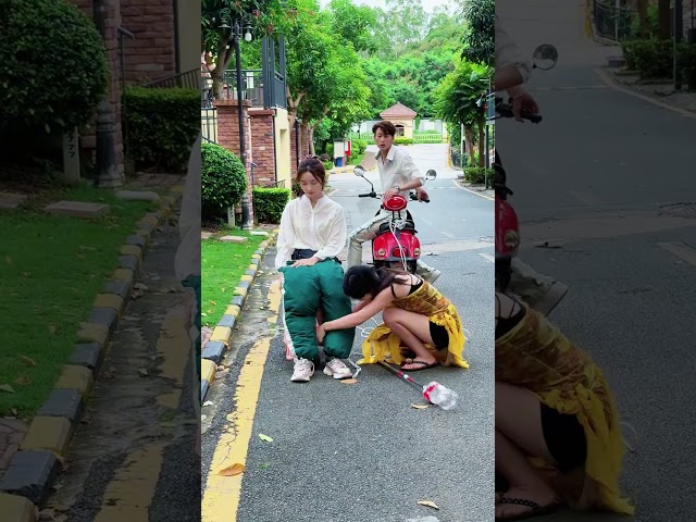 这是在干嘛？What is this doing？