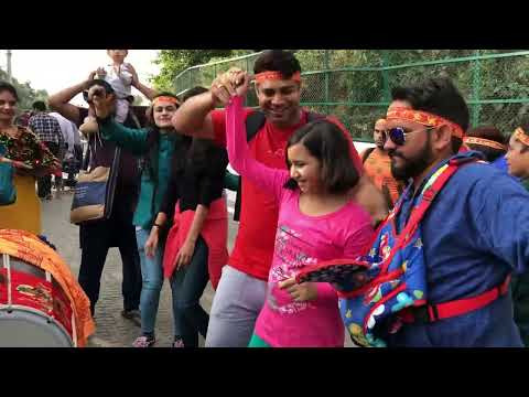 Dance on the way to vaishno devi #matarani #darshan #viral #love #tour #mata #jaimatadi #dance 