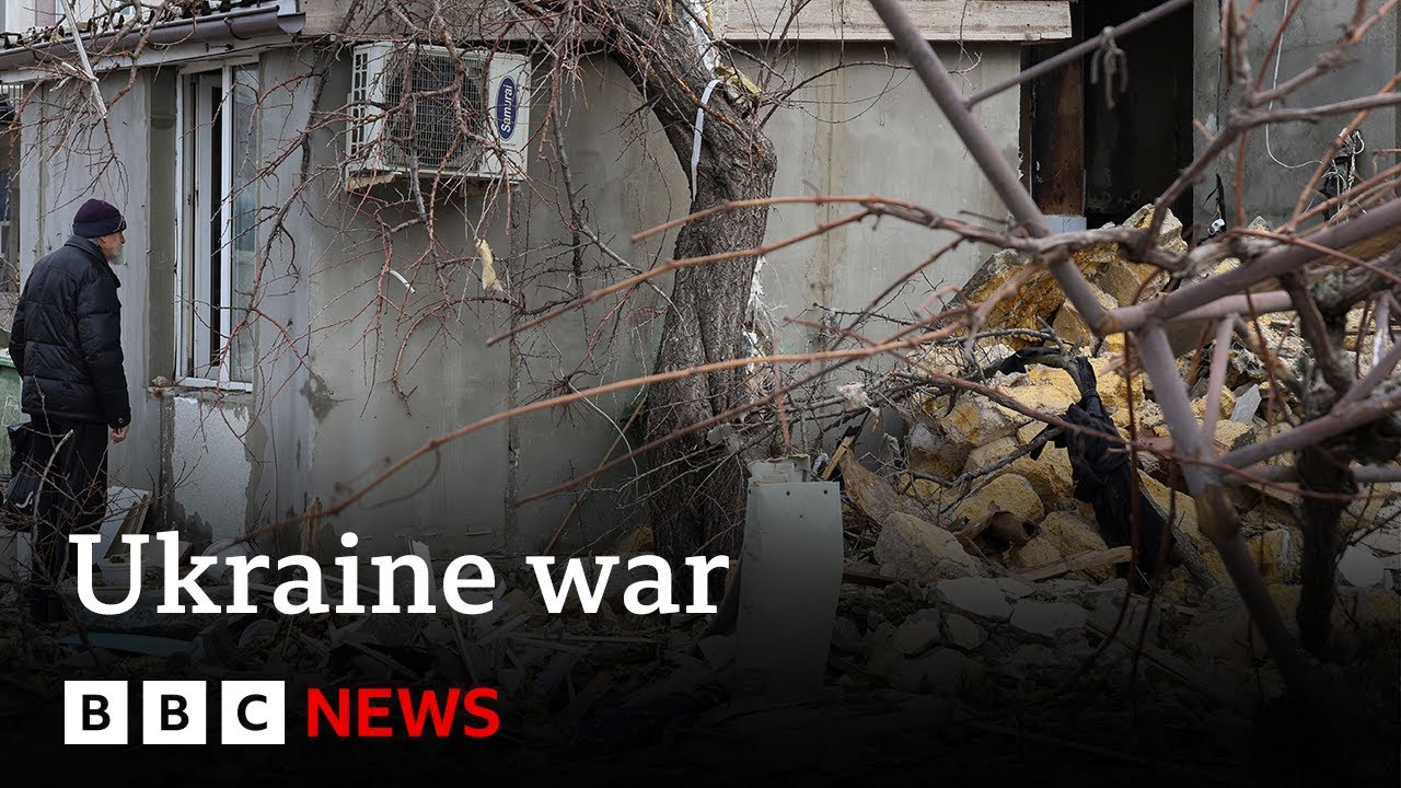 Ukraine war: Russian attacks as Kyiv marks two years since Putin’s invasion | BBC News