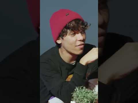 Lino Mc conta a História de quando o Leviano lhe ensinou a Pegar Mulher | 1 Nerd X 20 Mulheres