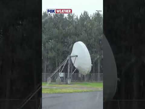 Flakes Fly <strong>at</strong> the NWS Office <strong>in</strong> Caribou, Maine