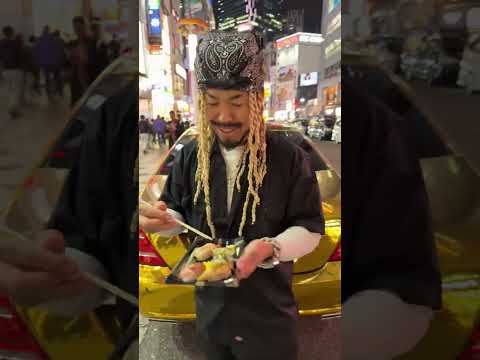 渋谷ストリートで寿司を食べる【SHOがライブ配信中！】