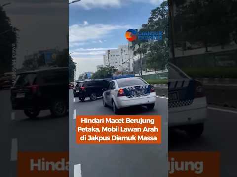 Hindari Macet Berujung Petaka, Mobil Lawan Arah di Jakpus Diamuk Massa