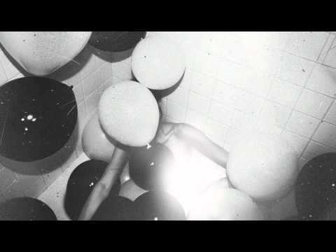 House Of Balloons / Glass Table Girls (Album Version Explicit)