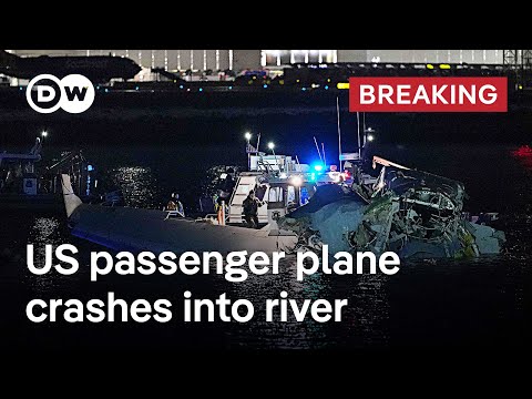 Rescue underway after jet crashes into military helicopter in the US | DW News