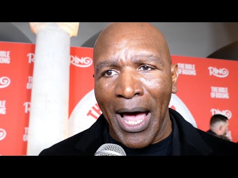 Evander Holyfield labels Oleksandr Usyk as TOP 3 ALL TIME at heavyweight!