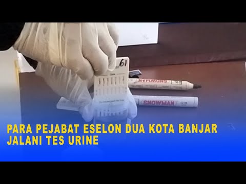 PARA PEJABAT ESELON DUA KOTA BANJAR JALANI TES URINE