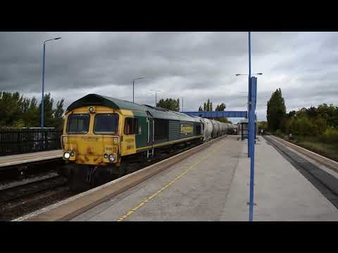 6M89: Class 66 66615 passes Swinton with a train for Hope Earles Sidings. 04/10/2022