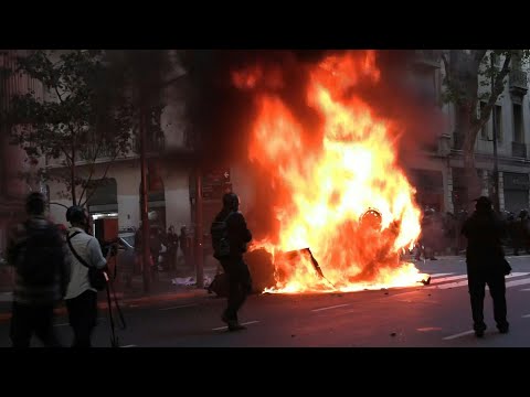 Violent clashes between police and protesters at Argentina pensioners march | AFP