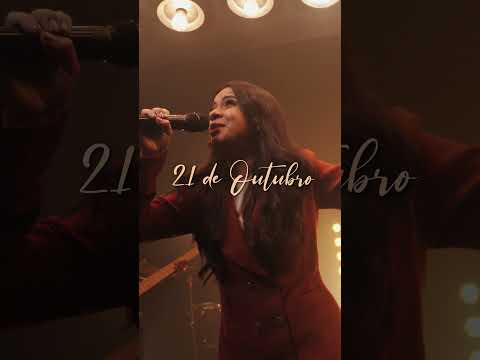 O clipe “Enquanto Você Louva”, de @alinesouza.of, estreia no dia 21/10.⁣  Dê o play no trailer 🎶✨⁣