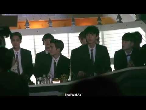 141221 가요대전 EXO - 햅삐니스 들으면서 신난 애기들