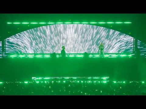 Calvin Harris & Ellie Goulding - Miracle (Hardwell Remix)-LIVE at Ushuaia  Ibiza 2023 #ushuaiaibiza