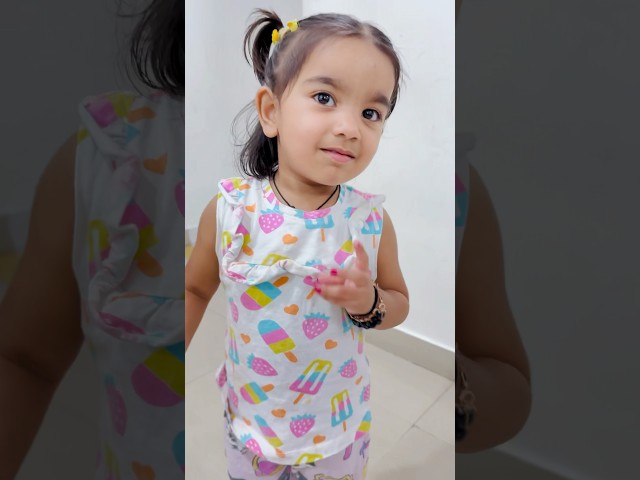 Kashvi ko koi shoes nhi pahnne de rha 😫