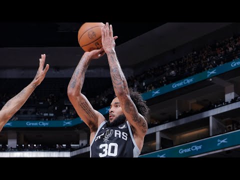 NBA on ESPN on X: Deandre Ayton became the first player since Tim Duncan  in 1999 to record 15+ points and 15+ rebounds in his Finals debut. Young  fella showing up on