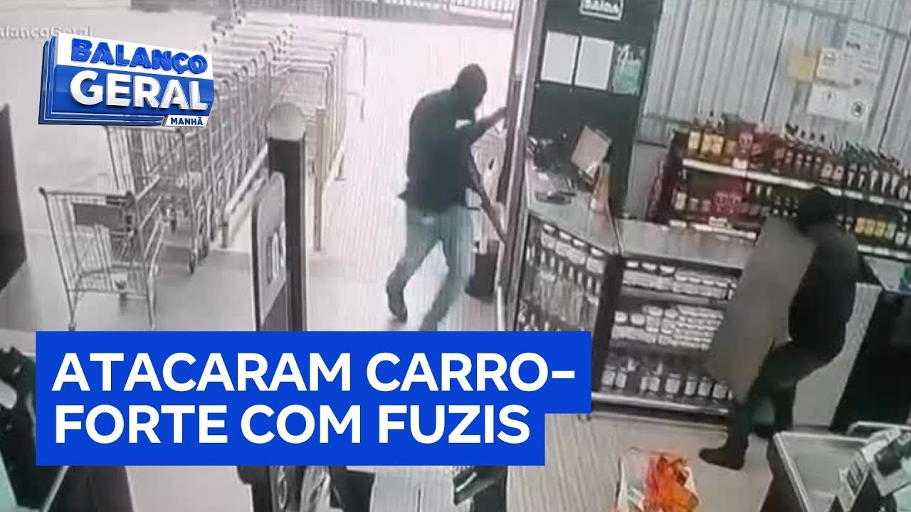 Criminosos com fuzis atacam carro forte em supermercado da Grande São Paulo