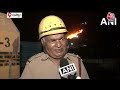 Fire in Ghazipur Landfill Site: गाजीपुर में कूड़े के पहाड़ में लगी आग जानिए क्यों नहीं बुझ पा रही? - 10:38 min - News - Video