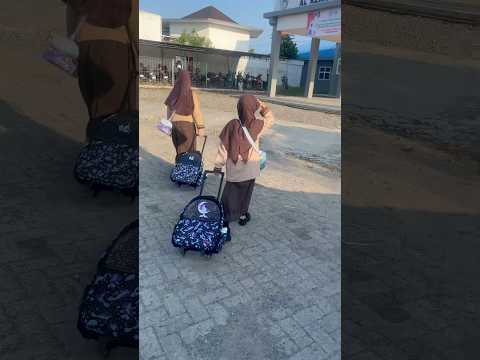 SELAMAT HARI RABU AND BACK TO SCHOOL🥳 #shorts #sekolah #shortsfeed #car