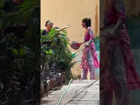 #sohaalikhan and #nehadhupia play #holi with their #kids #happyholi #shorts