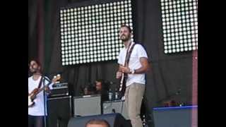 Young the Giant&#39;s Eric Cannata smiles at me!