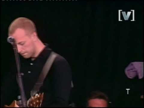 coldplay performing sparks live  at the big day out 2001