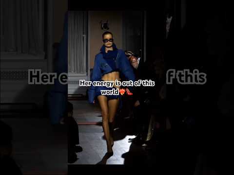 Frida Aasen Owns the Runway for LaQuan Smith 🔥✨#shorts #fashion #supermodel