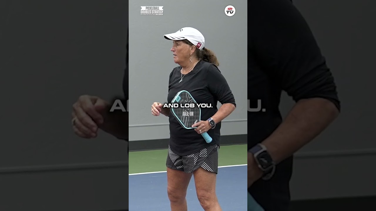 Pickleball coach Linda Thompson will teach you how to defend the lob 👏 #pickleball #pickleballislife