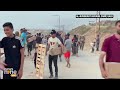 People rush to aid truck from Gazas U.S.-built pier | News9  - 03:48 min - News - Video