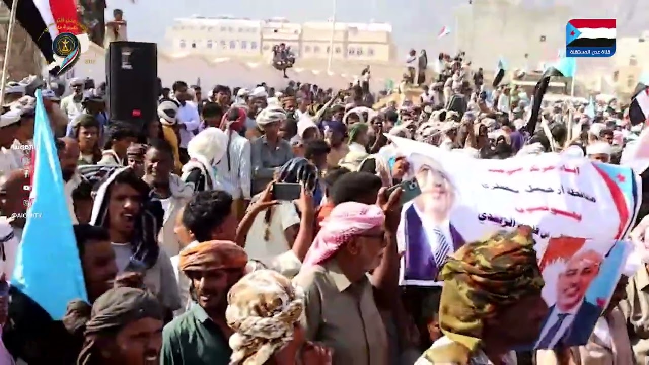 سقطرى.. مشاهد أولية من توافد الحشود إلى حديبو للمشاركة في فعالية ذكرى إعلان عدن التاريخي