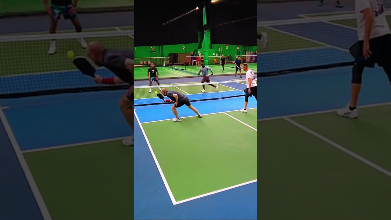 🧍‍♂️Stay Still and Roll the Ball #pickleballhighlights #pickleball #sports #sporthighlights