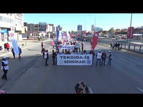 Türk-İş’in Ankara’da düzenlediği “Zordayız Geçinemiyoruz” mitingindeydik.