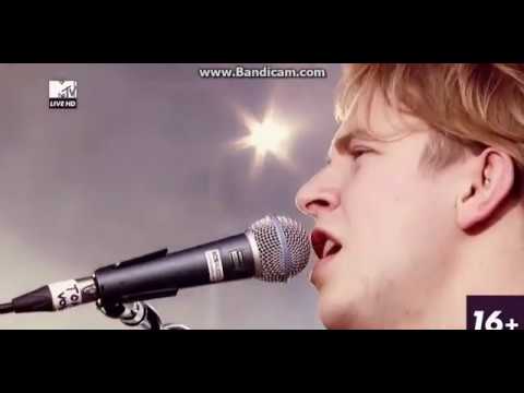 Tom Odell Wrong Crown live at MTV