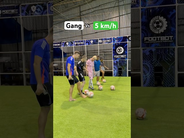 Teamwork Speed Test: 5 Players vs 1 Crazy Fast Ball! 🚀⚽