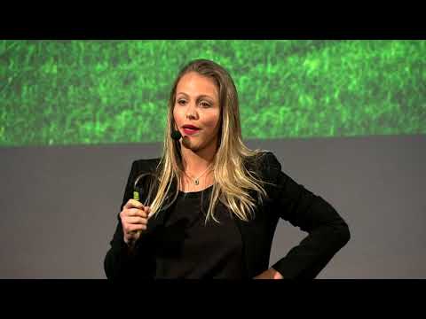 O Profissional do Futuro | Michelle Schneider | TEDxFAAP