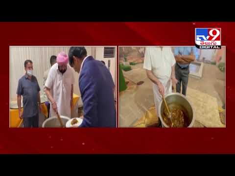 Punjab CM cooks and serves a lavish dinner for state Olympic medal winners Punjab CM cooks and serves a lavish dinner for state Olympic medal winners
