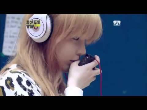 2NE1 talent showcase Live singing of UGLY And Park Bom Nolz