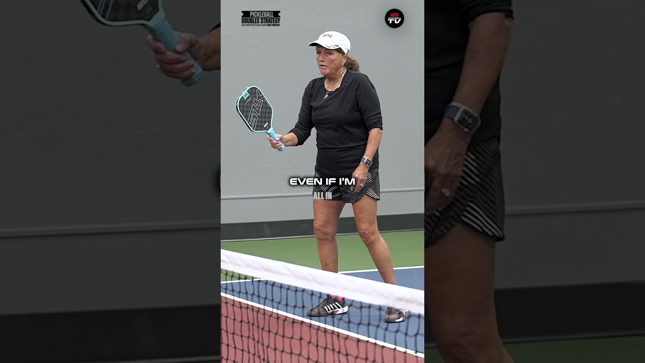 Pickleball coach Linda Thompson will teach you to defend the attack down the middle 💯 #pickleball