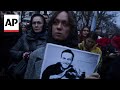 Russians across the country pay respects to Alexei Navalny