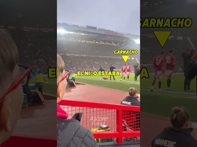 Garnacho hizo feliz a un pequeño fan 😍