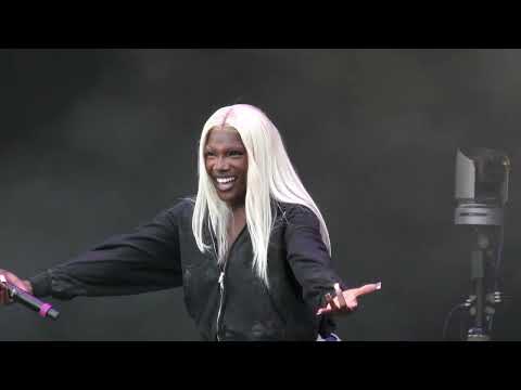 Doechii - Bitch I'm Nice | 4K (Live @ New York State Fair 8/25/2023)  @IamdoechiiTV #doechii